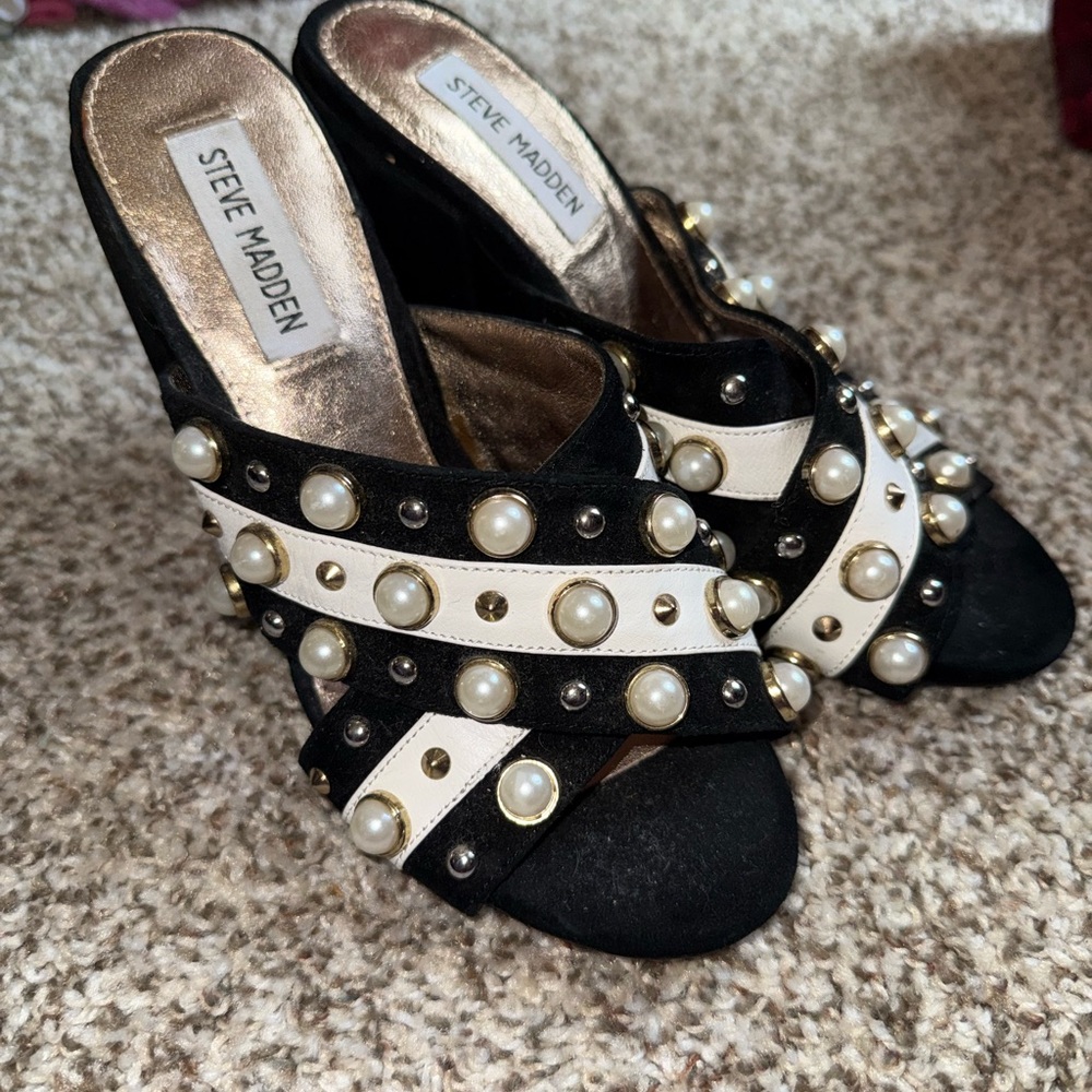 Steve Madden Black and Cream Heels with Pearl Accents size 5.5